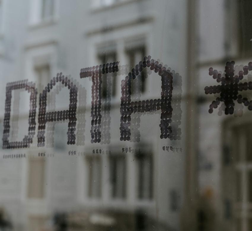 Tailored Data Warehouse Solutions for Efficient Data Consolidation and Reporting